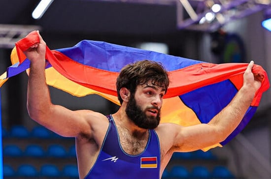 Борец Вазген Теванян — золотой призер