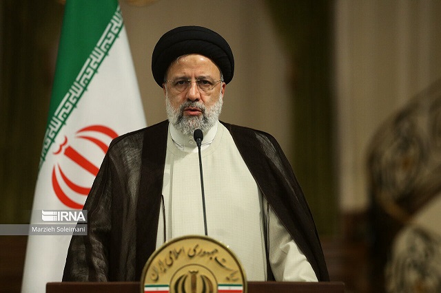 Президент Ирана Эбрахим Раиси заявил, что основной программой правительства на 1402 год является контроль над инфляцией наряду с устойчивым экономическим ростом. ИРНА