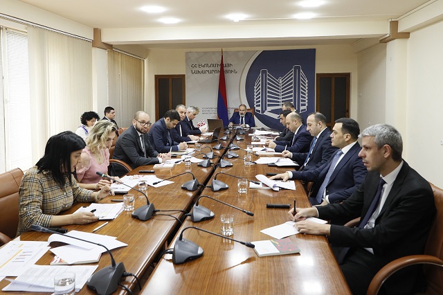 Были представлены работы по брендингу туристической стратегии Армении, развитию внутреннего и въездного туризма, повышению качества туристических услуг