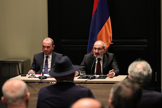 Премьер-министр Пашинян на встрече с представителями армянской общины подвел итоги визита в ФРГ