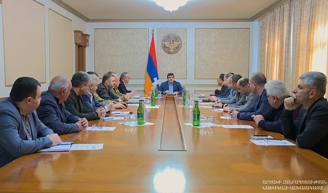 Под руководством президента Арутюняна состоялось внеочередное заседание Совета безопасности