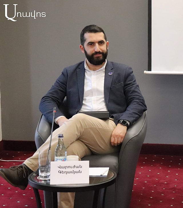 «Процесс назвали мирными переговорами, но он ничем не отличается от пролонгируемой капитуляции Армении». Варужан Гегамян