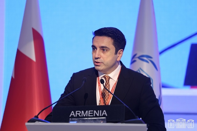 Армения не имеет территориальных претензий ни к одному из своих соседей. Ален Симонян