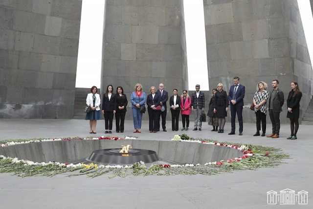 Глава делегации Сейма Литвы Риманте Шалашевичюте: «Мы должны жить в мире и не допускать повторения произошедшего с армянским народом»