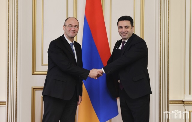 Ален Симонян: «Армения придает большую важность парламентскому сотрудничеству с Хорватией»