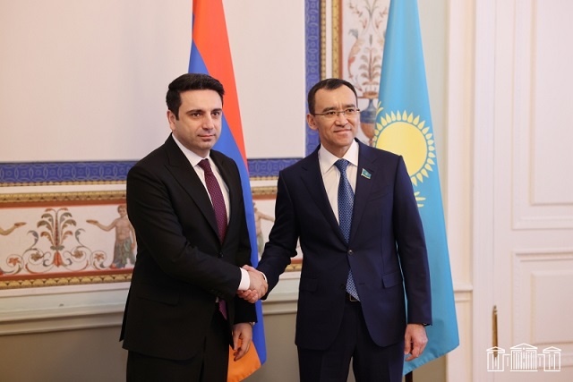 Ален Симонян представил Председателю Сената Казахстана напряженную ситуацию в Армении и Нагорном Карабахе после 44-дневной войны и продолжающуюся по сей день