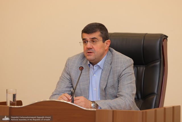 Араик Арутюнян перечислит свою зарплату на внебюджетный счет правительства Республики Арцах для оказания поддержки нуждающимся