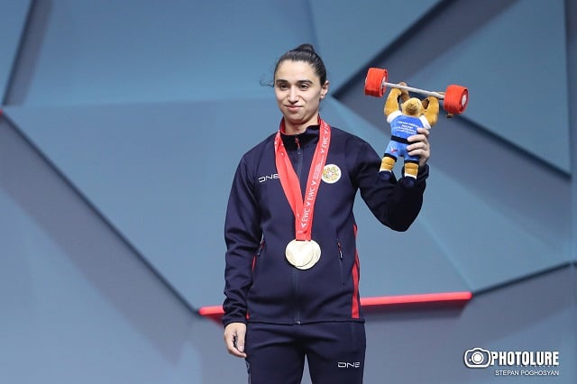 Изабелла Яилян завоевала бронзовую медаль на чемпионате Европы по тяжелой атлетике