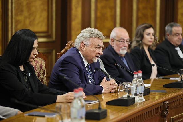 Премьер-министр принял новоизбранных членов Центрального правления Армянской либерально-демократической партии