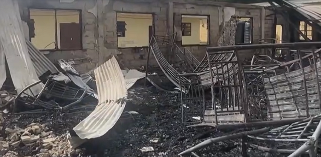 В Гайане при пожаре в школьном общежитии погибли 19 детей. Euronews.
