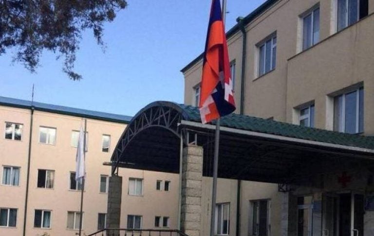 9 пациентов в тяжелом состоянии доставлены из Арцаха в специализированные медицинские центры РА в сопровождении российских миротворцев