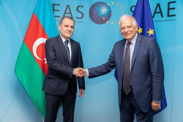 ЕС остается вовлеченным в дело достижения долгосрочного мира и безопасности на Южном Кавказе. Борель