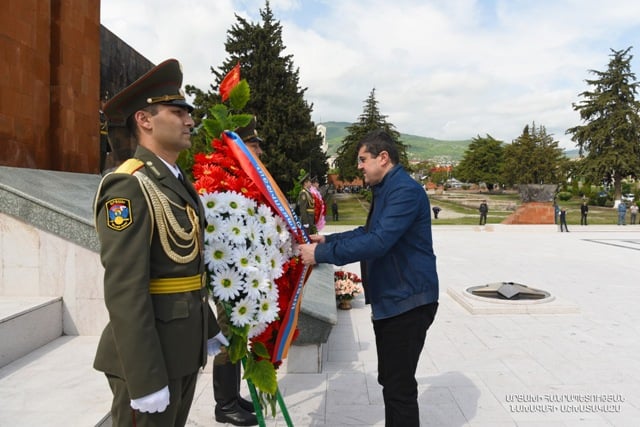 Араик Арутюнян воздал дань уважения памяти воинов, павших в сражениях Великой Отечественной войны и в ходе войн за свободу нашей Родины
