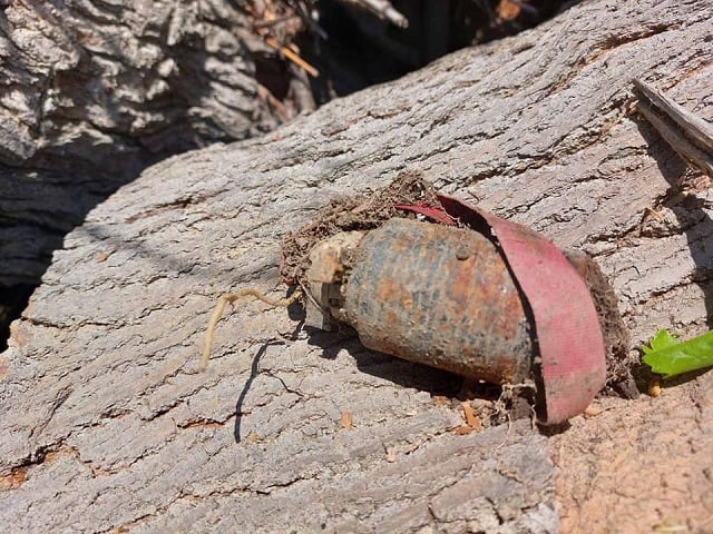 В районе общины Шош Аскеранского района обнаружен неразорвавшийся боеприпас