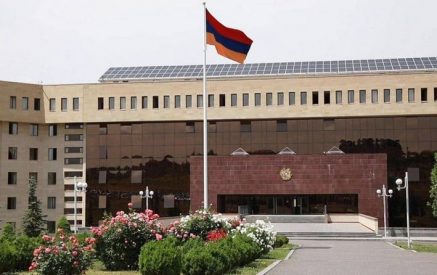 Распространенное Азербайджаном сообщение о том, что якобы ВС Армении открыли огонь в направлении азербайджанских позиций, в результате чего ранен военнослужащий ВС Азербайджана, не соответствует действительности