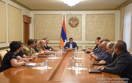 Араик Арутюнян созвал заседание Совета безопасности. Были обсуждены проблемы, касающиеся продовольственной безопасности в условиях блокады Арцаха со стороны Азербайджана