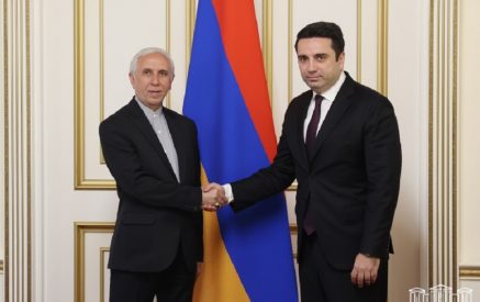Председатель НС принял завершающего миссию в Армении посла Ирана