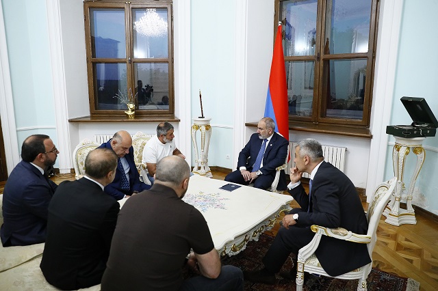 Никол Пашинян провел встречу с представителями армянской общины Молдовы и группой украинских предпринимателей армянского происхождения