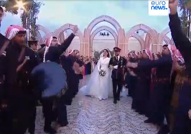 Наследный принц Иордании женился на саудовском архитекторе Раджве Аль-Саиф. Euronews