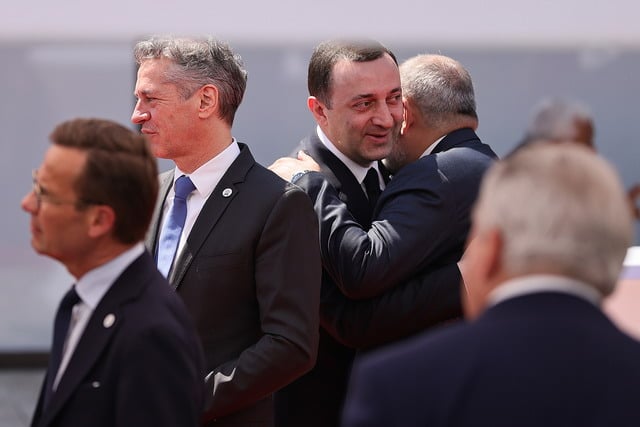 Грузия поддерживает армяно-азербайджанские мирные переговоры. Гарибашвили