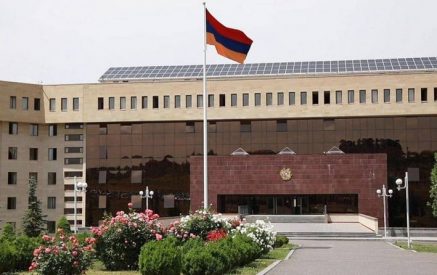 Распространенное Азербайджаном сообщение о том, что якобы ВС Армении открыли огонь в направлении азербайджанских позиций, в результате чего ранен военнослужащий ВС Азербайджана, не соответствует действительности