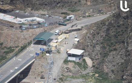 Азербайджан разместил медицинский персонал на контрольно-пропускном пункте в Лачинском коридоре