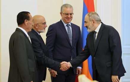 Премьер-министр отметил важность сотрудничества между правительством Республики Армения и Социал-демократической партией “Гнчакян”
