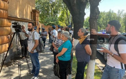Родители пропавших без вести военнослужащих завершили свою протестную акцию и  открыли проспект Баграмяна