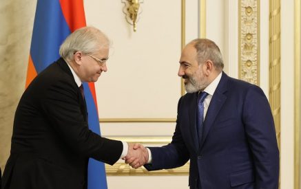 В ближайшее время Армению посетит спецпредставитель МИД РФ Игорь Ховаев