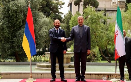 Состоялась беседа министров иностранных дел Армении и Ирана