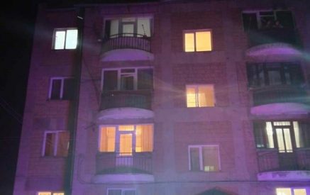 Упавший с третьего этажа 7-летний мальчик скончался: он был единственным ребенком в семье