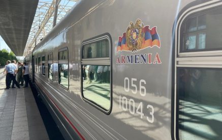 Рейс пассажирского поезда ЮКЖД по маршруту Ереван-Батуми-Ереван временно изменен до Тбилиси