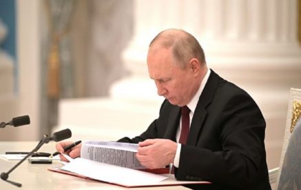 Представители российской общественности обратились к Путину по вопросу Нагорного Карабаха. В ответ получили пустую отписку от МИД РФ