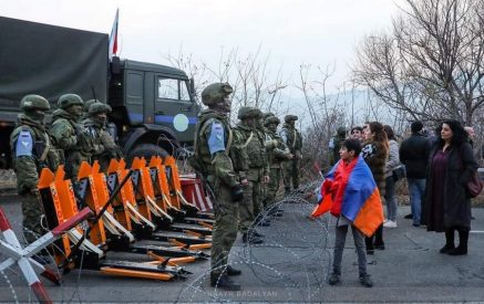 Жонглирование словами до добра не доведет. Захарова среагировала на заявление Пашиняна по поводу ухода миротворцев