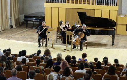«Жизненный путь Арама Хачатуряна является своеобразным культурным мостом между Россией и Арменией». В Чаренцаване прошел концерт в честь 120-летия композитора
