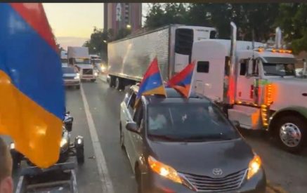 Армяне, проживающие в США, в защиту Арцаха перекрыли трассу Глендейл-Бербанк
