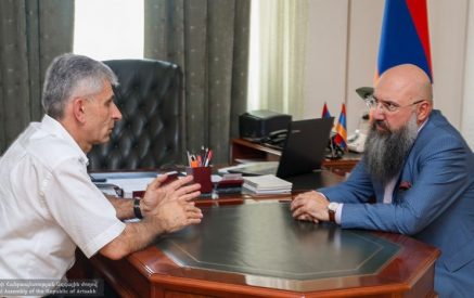 Давид Ишханян и Александр Бордов обсудили вопросы, направленные на укрепление связи и сотрудничества русской общины и законодательного органа