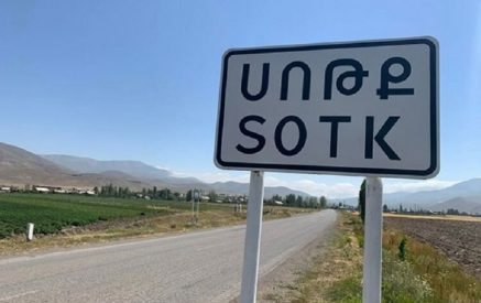 На Соткском направлении зафиксированы меры сосредоточения военной техники и дополнительного личного состава ВС Азербайджана