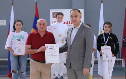В Ереване прошел II ежегодный турнир по фехтованию, приуроченный к 876-летию Москвы