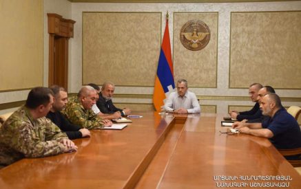 Президент Республики Арцах Самвел Шахраманян провел рабочее совещание