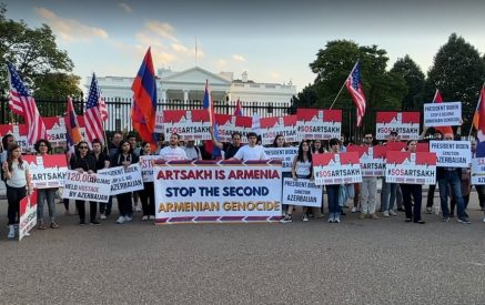 «Спасти Арцах». Армяне Вашингтона устроили акцию протеста перед Белым домом
