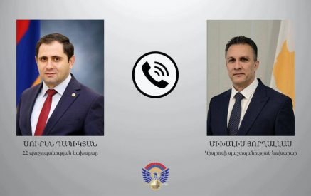 Министр обороны Армении Сурен Папикян и министр обороны Кипра Михалис Йоргаллас обсудили вопросы безопасности Армении и Кипра