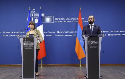 Армянская сторона привержена усилиям по установлению стабильности в регионе, однако ключом к долгосрочному миру является взаимная готовность решать все существующие проблемы путем политического диалога. Арарат Мирзоян
