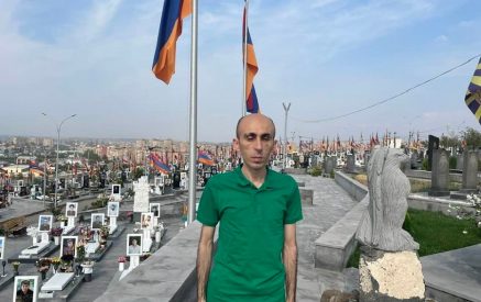 Я уже в Ереване, без отечества и сокрушенный, но не сломленный. Артак Бегларян