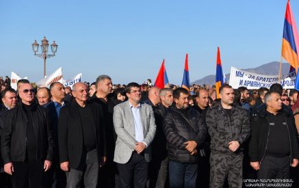 «В Баку были арестованы политические оппоненты Пашиняна, я не верю в совпадения». Артур Хачатрян
