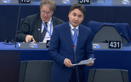 Что собирается делать генеральный секретарь Совета Европы в связи с вопросом находящихся в Баку арестованных лидеров Нагорного Карабаха?