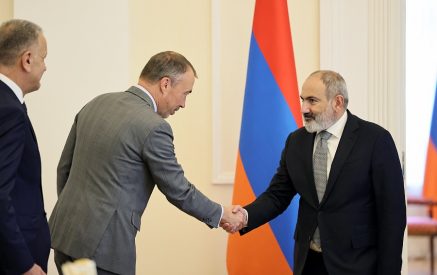 Пашинян и Клаар обсудили вопросы, связанные с процессом урегулирования отношений между Арменией и Азербайджаном, была подчеркнута важность продолжения процесса