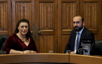 Министр иностранных дел РА представил Алисии Кернс текущую ситуацию с безопасностью и гуманитарную ситуацию в регионе