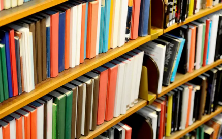 В университете Варшавы украли 80 редких русских книг 19 века. Deutsche Welle