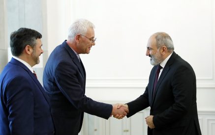 Раймундас Лопата отметил факт тесного сотрудничества с армянскими коллегами и выразил уверенность, что двусторонние отношения будут и впредь последовательно развиваться и укрепляться